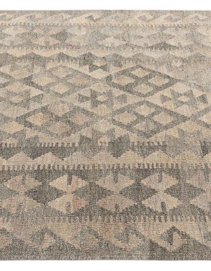 Detail image of  4' x 6' 1  Hand Woven Kilim Maymana Wool Rug