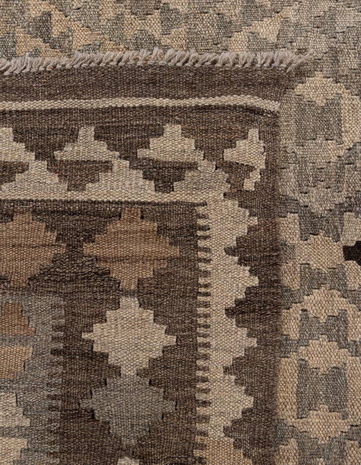 Detail image of  4' 1 x 6' 1  Hand Woven Kilim Maymana Wool Rug