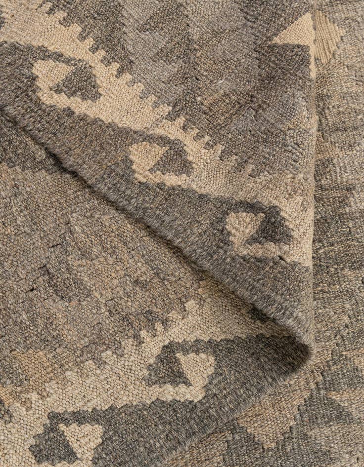 Detail image of  4' 1 x 6'  Hand Woven Kilim Maymana Wool Rug