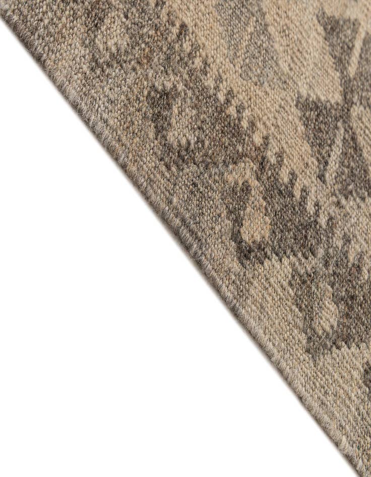Detail image of  3' 11 x 6'  Hand Woven Kilim Maymana Wool Rug