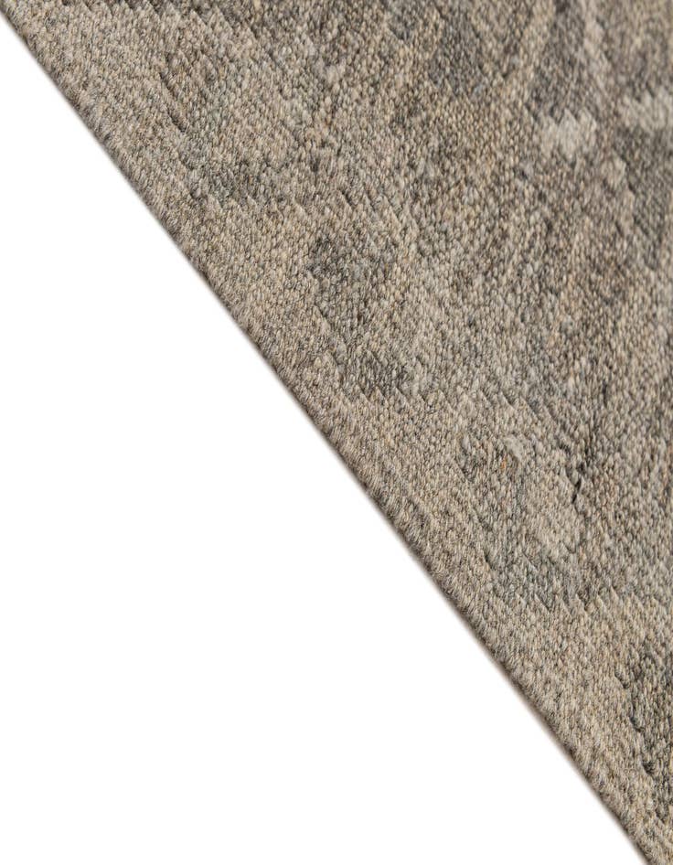 Detail image of  4' 1 x 6'  Hand Woven Kilim Maymana Wool Rug