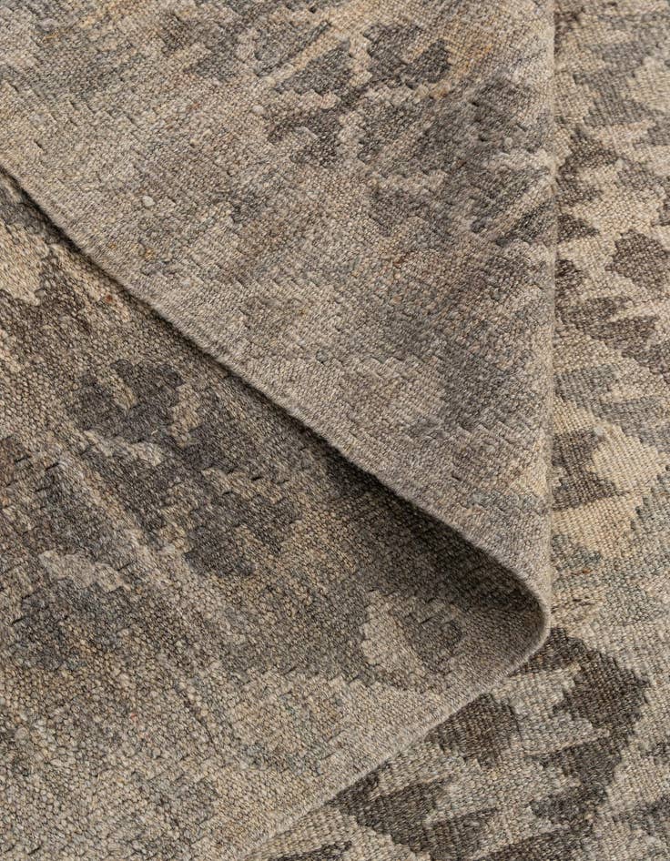 Detail image of  4' 1 x 6'  Hand Woven Kilim Maymana Wool Rug