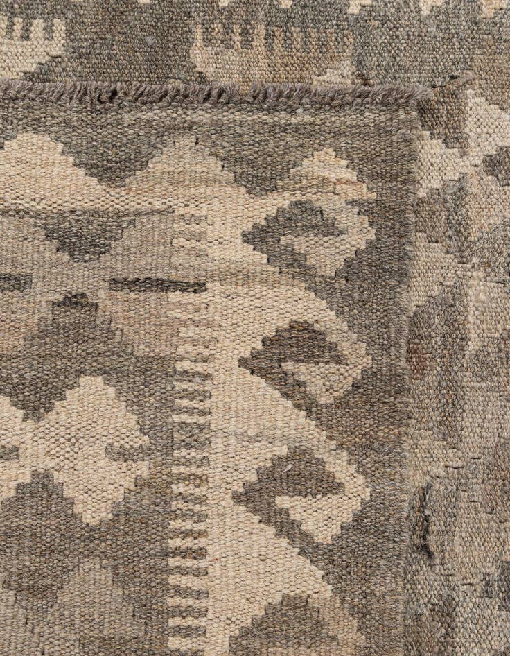 Detail image of  4' x 6'  Hand Knotted Kilim Maymana Wool Rug