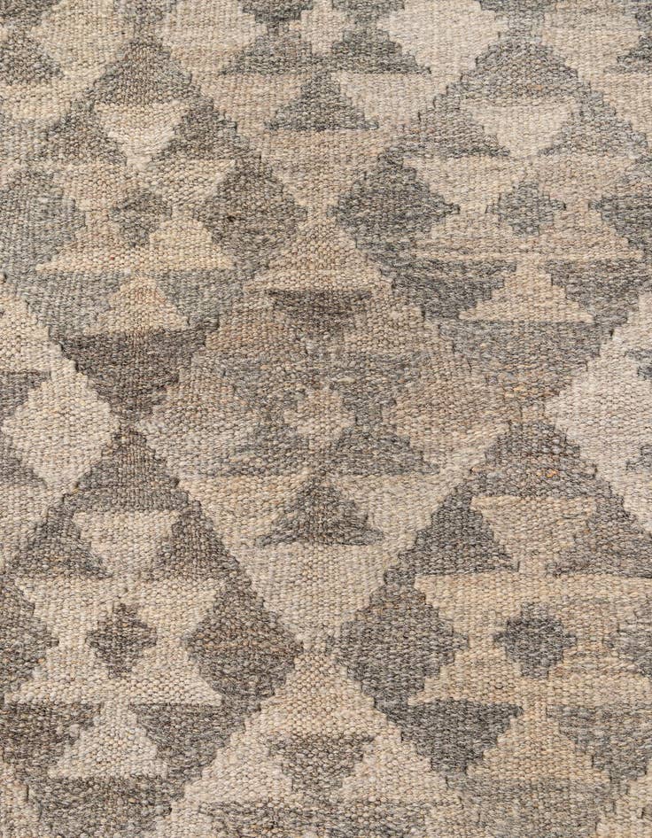 Detail image of  3' 11 x 6'  Hand Woven Kilim Maymana Wool Rug