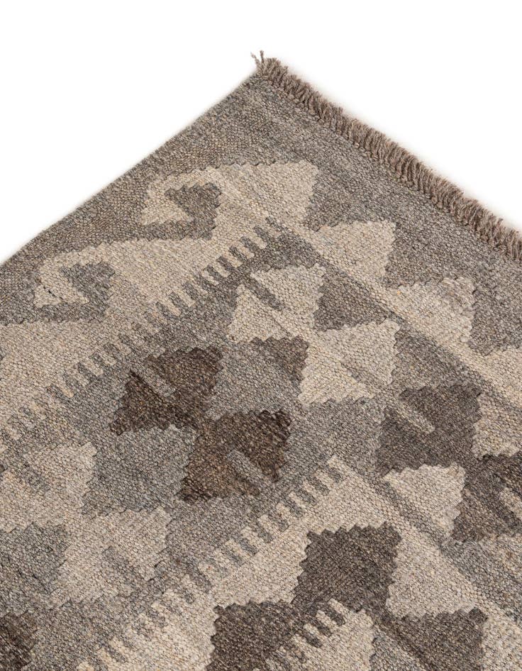 Detail image of  3' 11 x 6'  Hand Woven Kilim Maymana Wool Rug