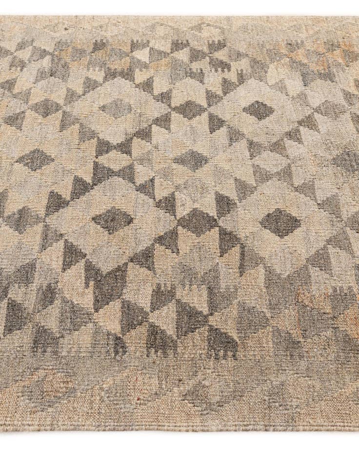 Detail image of  3' 10 x 6'  Hand Woven Kilim Maymana Wool Rug