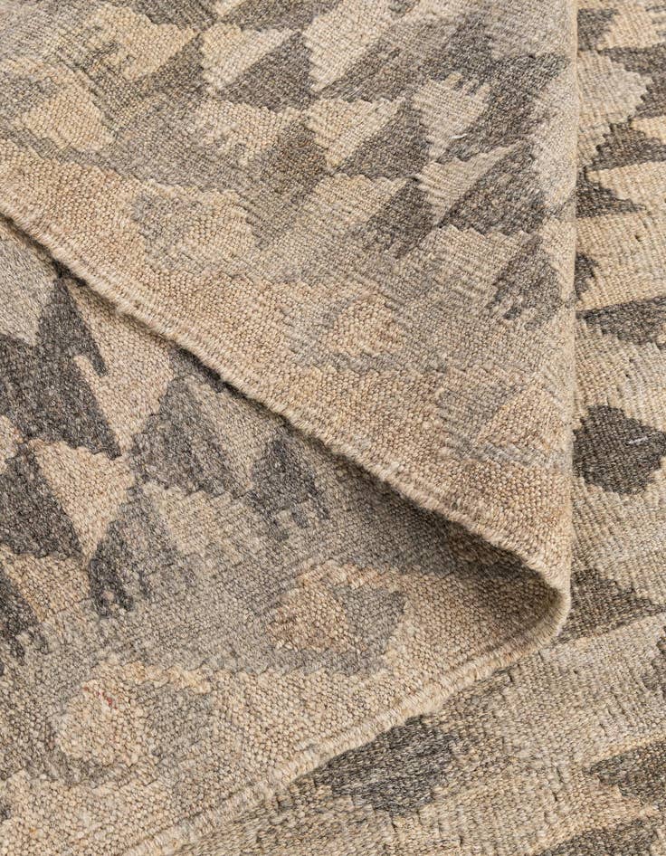 Detail image of  3' 10 x 6'  Hand Woven Kilim Maymana Wool Rug