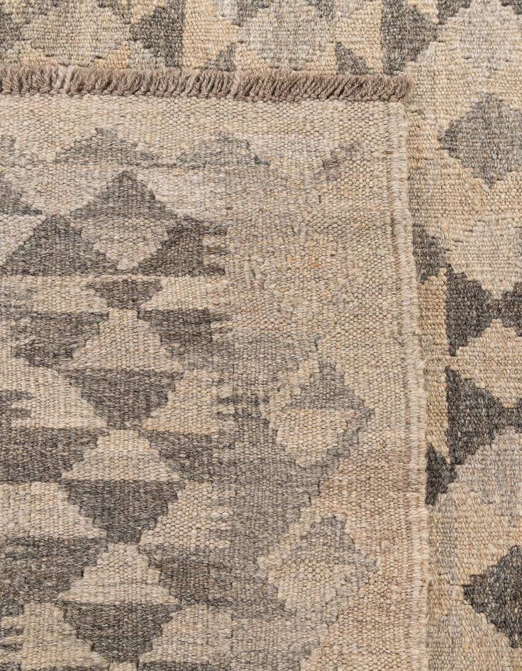 Detail image of  3' 10 x 6'  Hand Woven Kilim Maymana Wool Rug