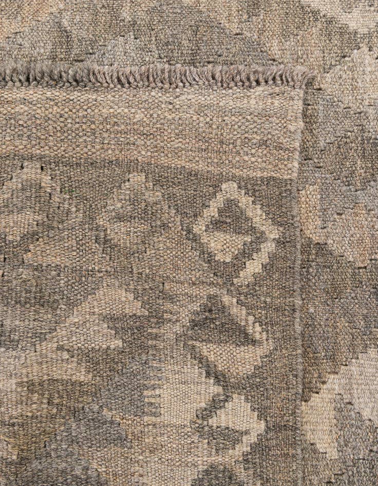 Detail image of  4' x 6'  Hand Woven Kilim Maymana Wool Rug