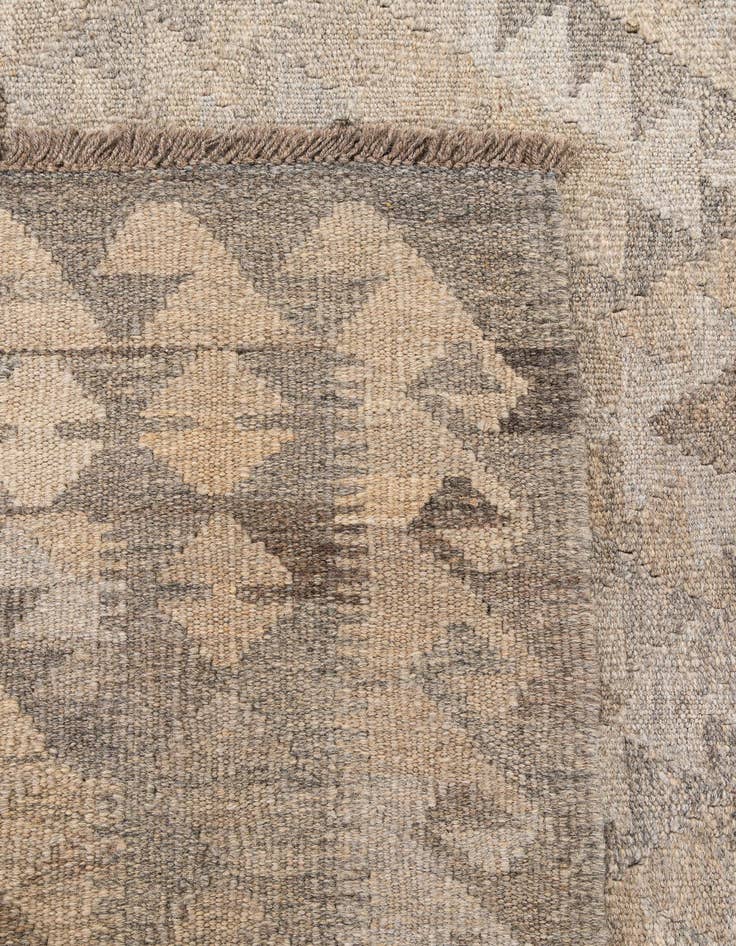 Detail image of  4' x 5' 9  Hand Woven Kilim Maymana Wool Rug