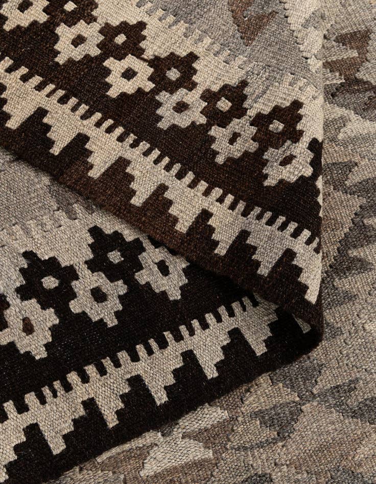 Detail image of  3' 10 x 6' 3  Hand Woven Kilim Maymana Wool Rug