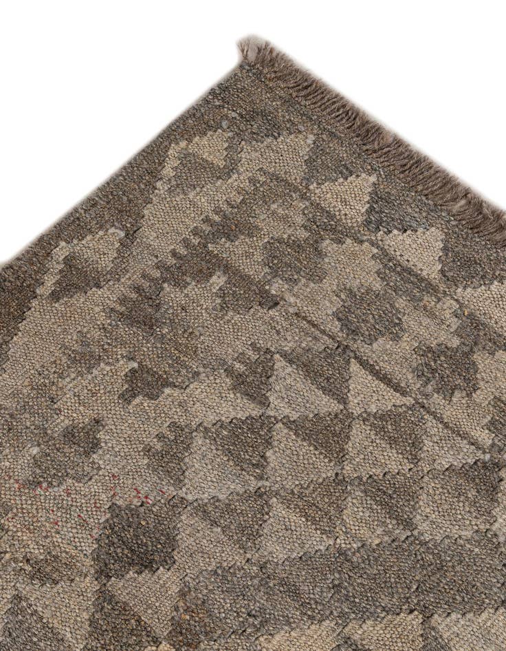 Detail image of  4' 2 x 6' 2  Hand Woven Kilim Maymana Wool Rug