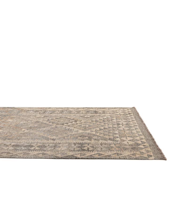 Detail image of  4' x 6' 6  Hand Woven Kilim Maymana Wool Rug