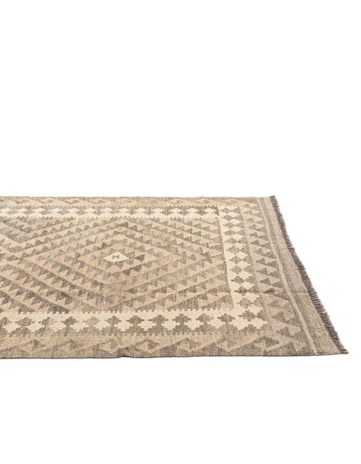 Detail image of  4' 1 x 6' 4  Hand Woven Kilim Maymana Wool Rug