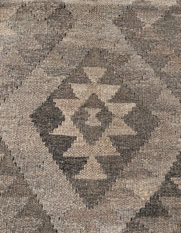 Detail image of  4' 1 x 6' 3  Hand Woven Kilim Maymana Wool Rug
