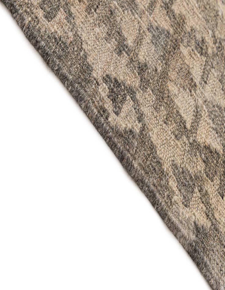 Detail image of  4' 3 x 5' 8  Hand Woven Kilim Maymana Wool Rug