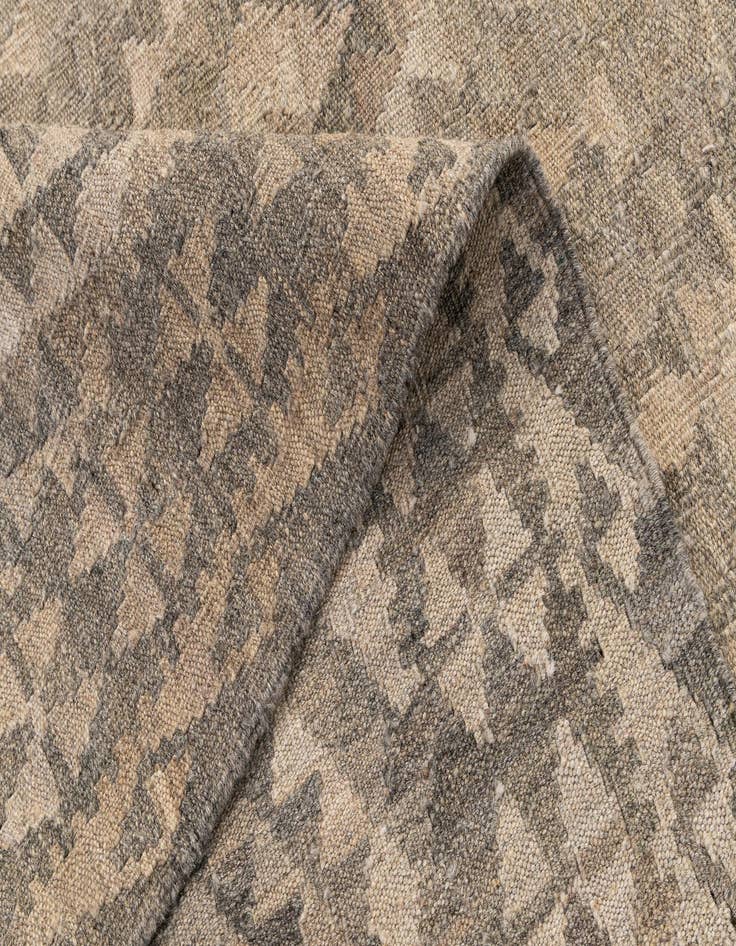 Detail image of  4' 3 x 5' 8  Hand Woven Kilim Maymana Wool Rug