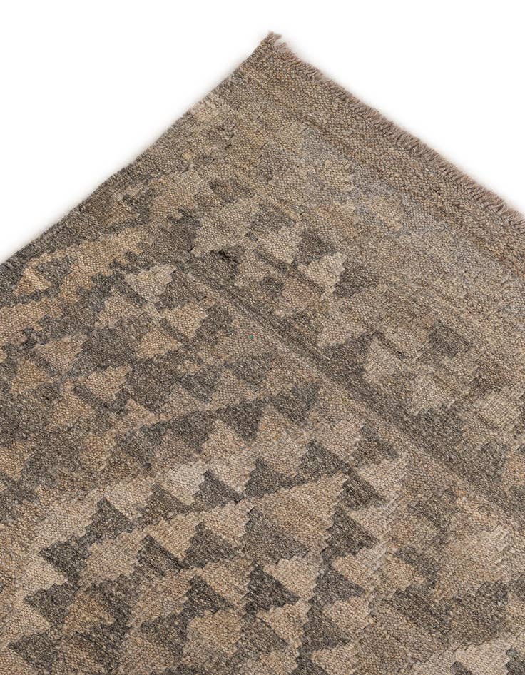 Detail image of  4' 3 x 5' 8  Hand Woven Kilim Maymana Wool Rug