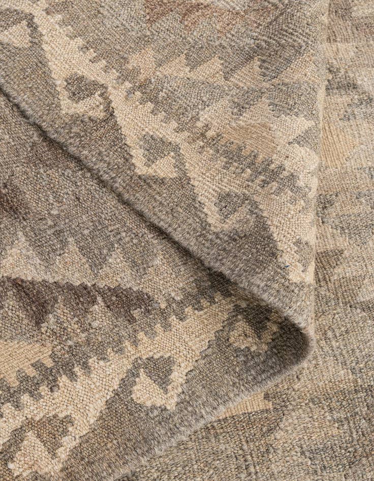 Detail image of  4' 3 x 5' 8  Hand Woven Kilim Maymana Wool Rug