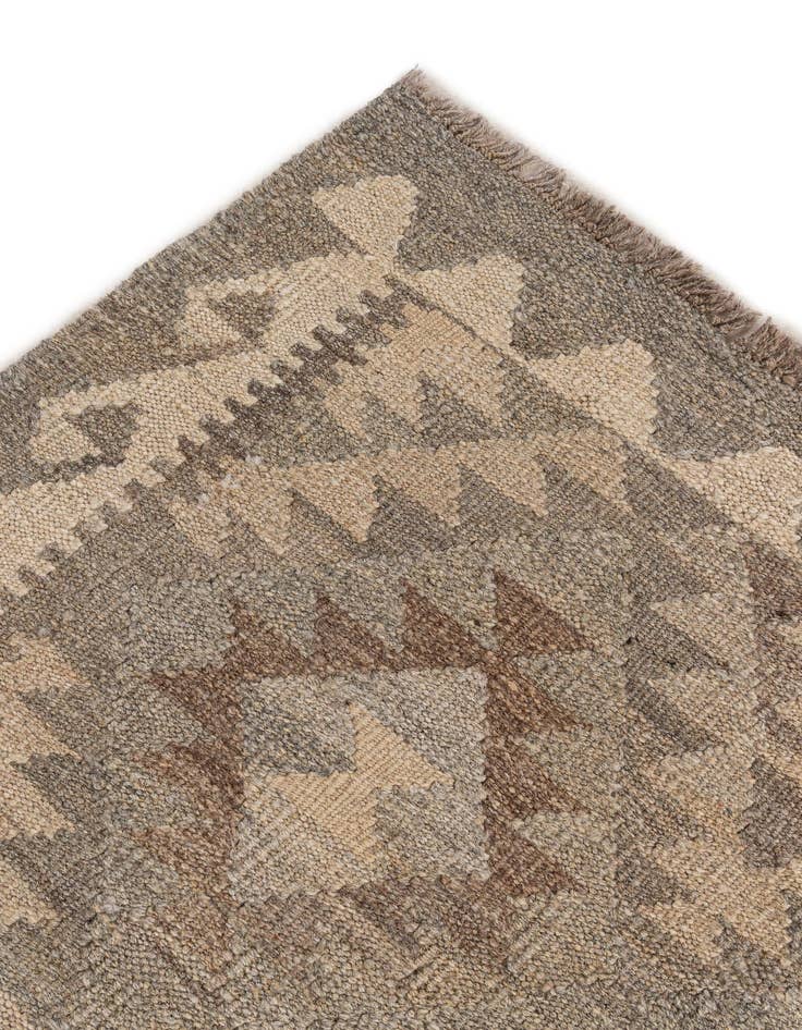 Detail image of  4' 3 x 5' 8  Hand Woven Kilim Maymana Wool Rug