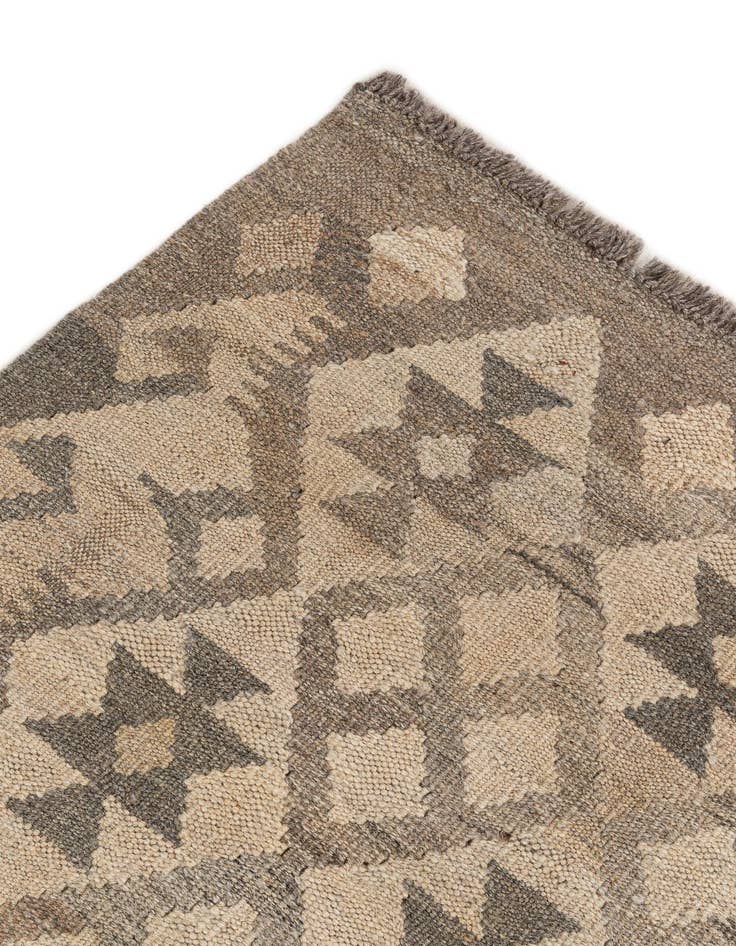 Detail image of  4' 3 x 6'  Hand Woven Kilim Maymana Wool Rug