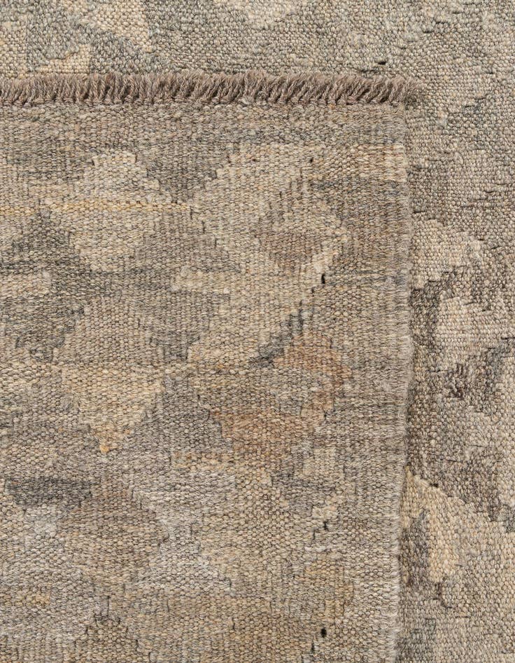 Detail image of  4' 5 x 6'  Hand Woven Kilim Maymana Wool Rug