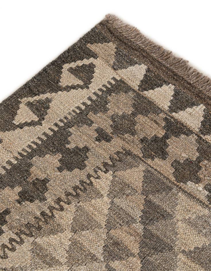 Detail image of  4' 2 x 6'  Hand Woven Kilim Maymana Wool Rug