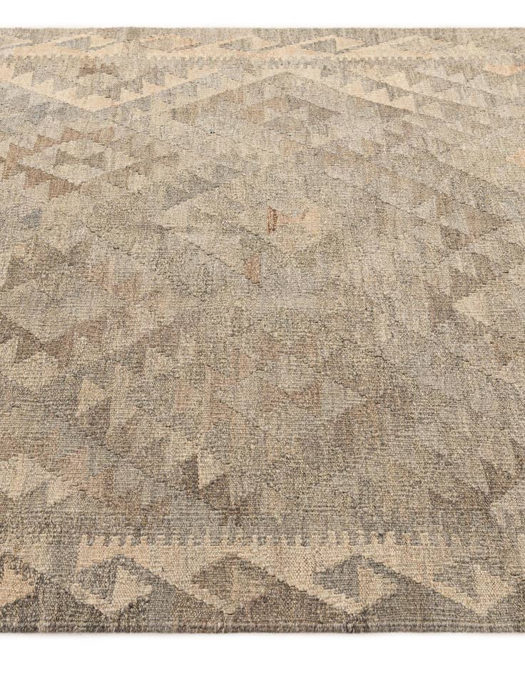 Detail image of  4' 4 x 6' 1  Hand Woven Kilim Maymana Wool Rug