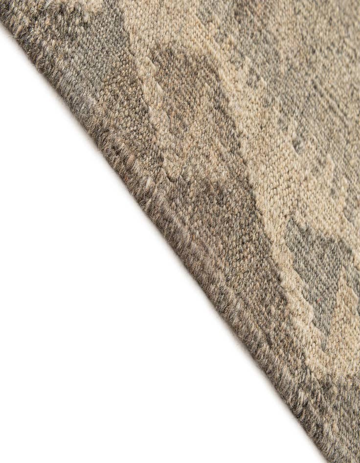 Detail image of  4' 4 x 6' 1  Hand Woven Kilim Maymana Wool Rug