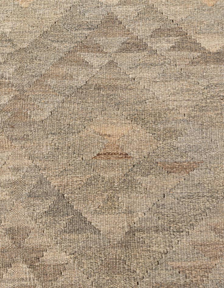 Detail image of  4' 4 x 6' 1  Hand Woven Kilim Maymana Wool Rug