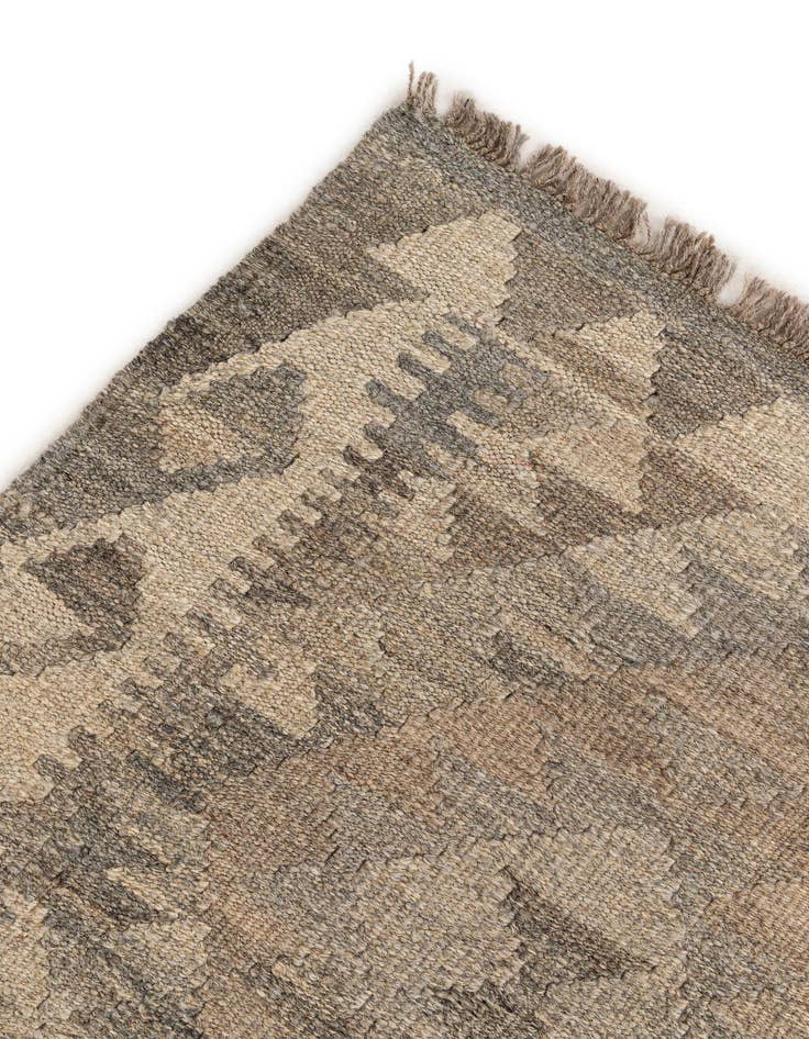Detail image of  4' 4 x 6' 1  Hand Woven Kilim Maymana Wool Rug