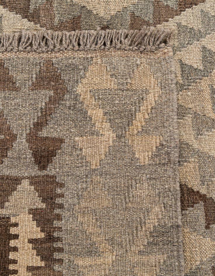Detail image of  4' 2 x 5' 11  Hand Woven Kilim Maymana Wool Rug