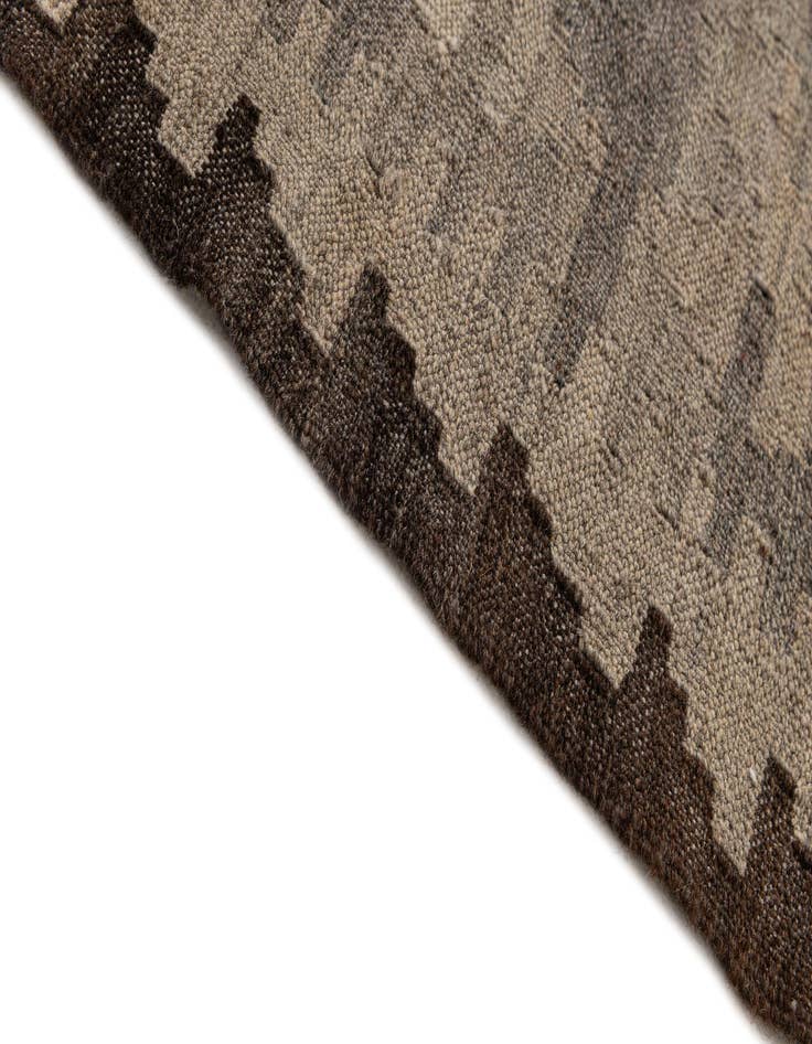 Detail image of  4' 4 x 6'  Hand Woven Kilim Maymana Wool Rug