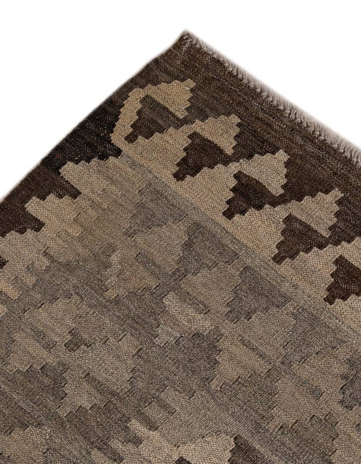 Detail image of  4' 4 x 6'  Hand Woven Kilim Maymana Wool Rug