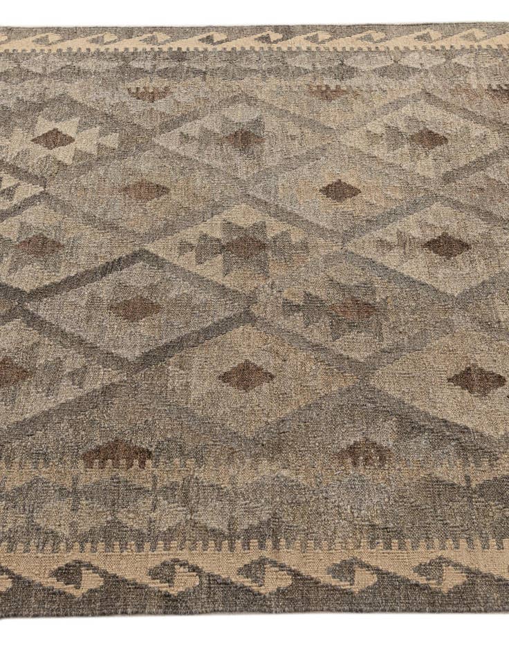 Detail image of  4' 2 x 6' 1  Hand Woven Kilim Maymana Wool Rug