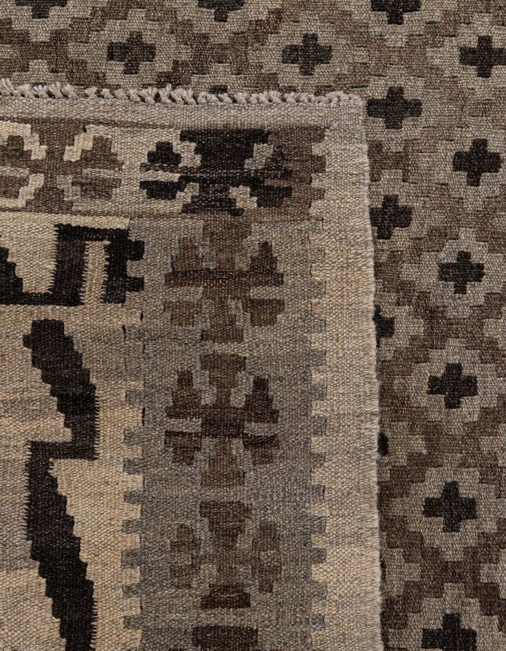 Detail image of  4' 3 x 5' 10  Hand Woven Kilim Maymana Wool Rug
