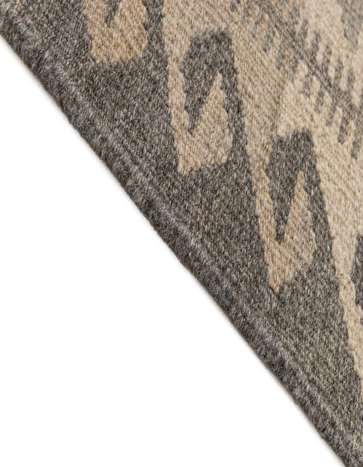 Detail image of  4' 3 x 6'  Hand Woven Kilim Maymana Wool Rug