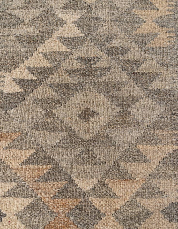 Detail image of  4' 3 x 6'  Hand Woven Kilim Maymana Wool Rug