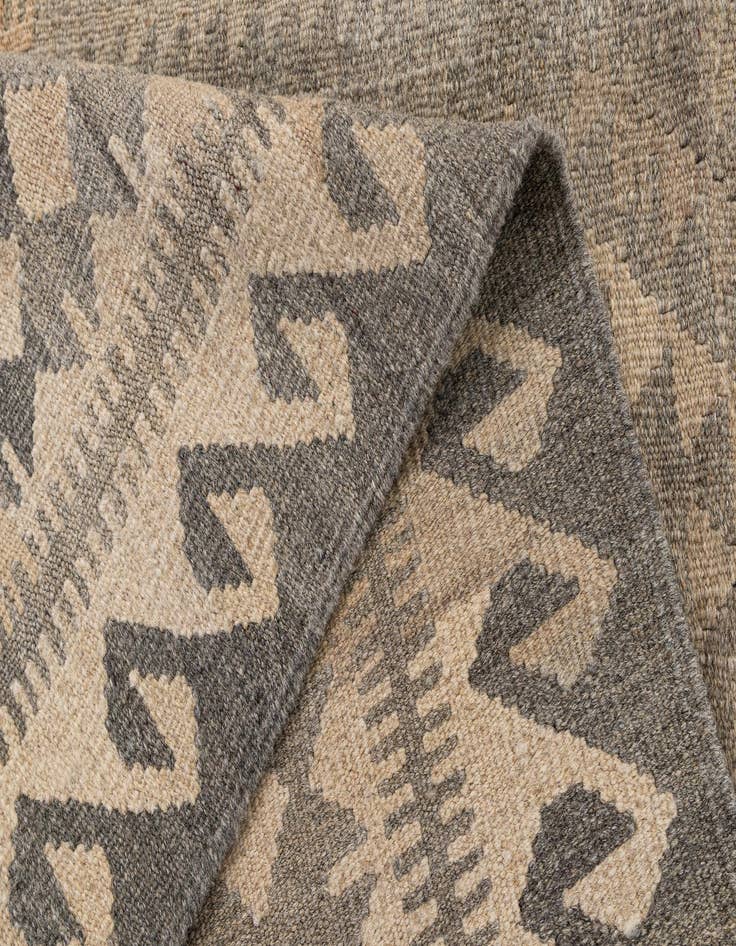Detail image of  4' 3 x 6'  Hand Woven Kilim Maymana Wool Rug