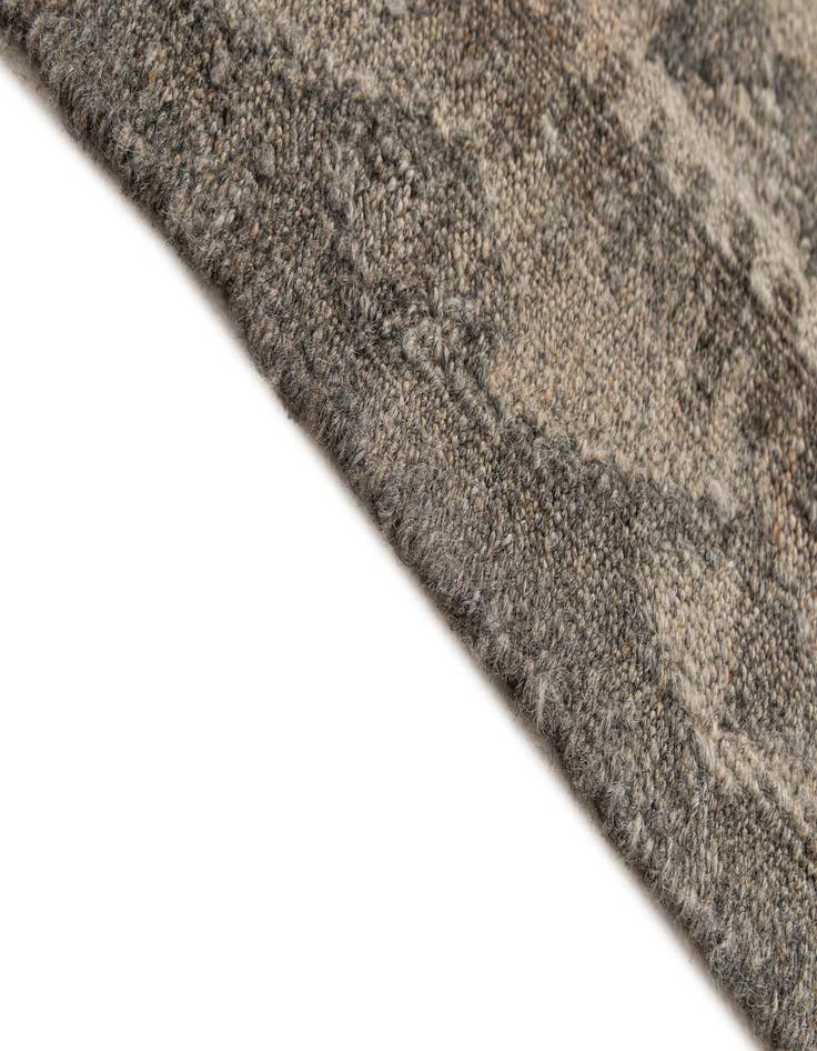 Detail image of  4' 2 x 6'  Hand Woven Kilim Maymana Wool Rug