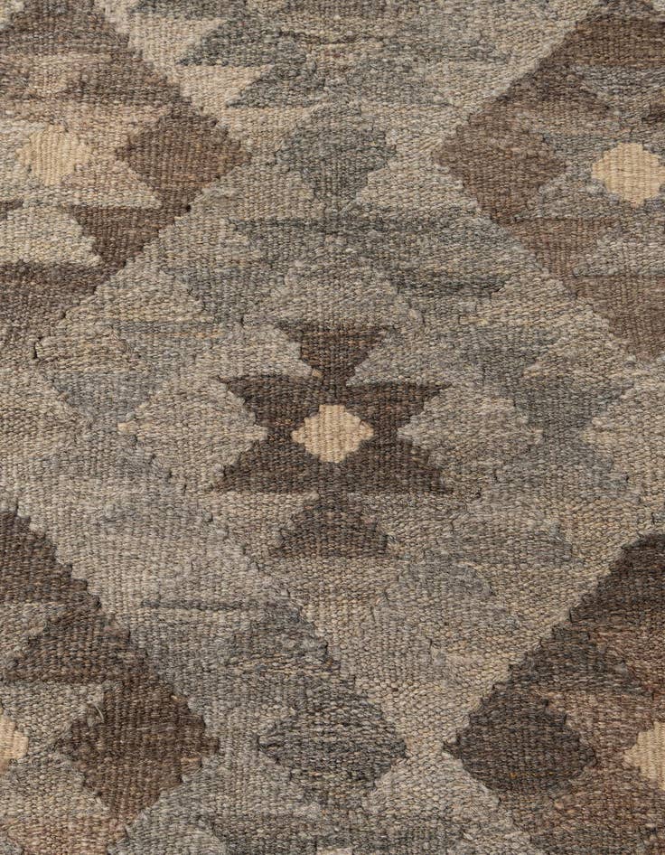 Detail image of  4' 2 x 6'  Hand Woven Kilim Maymana Wool Rug