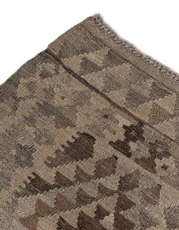 Detail image of  4' 2 x 6' 1  Hand Woven Kilim Maymana Wool Rug