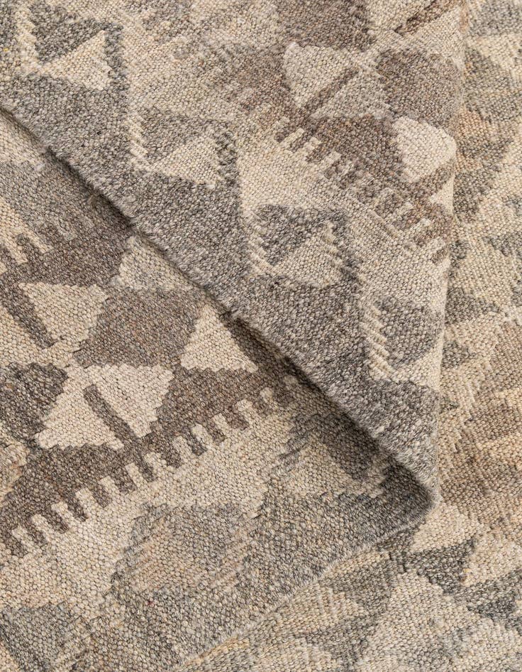 Detail image of  4' 5 x 5' 10  Hand Woven Kilim Maymana Wool Rug