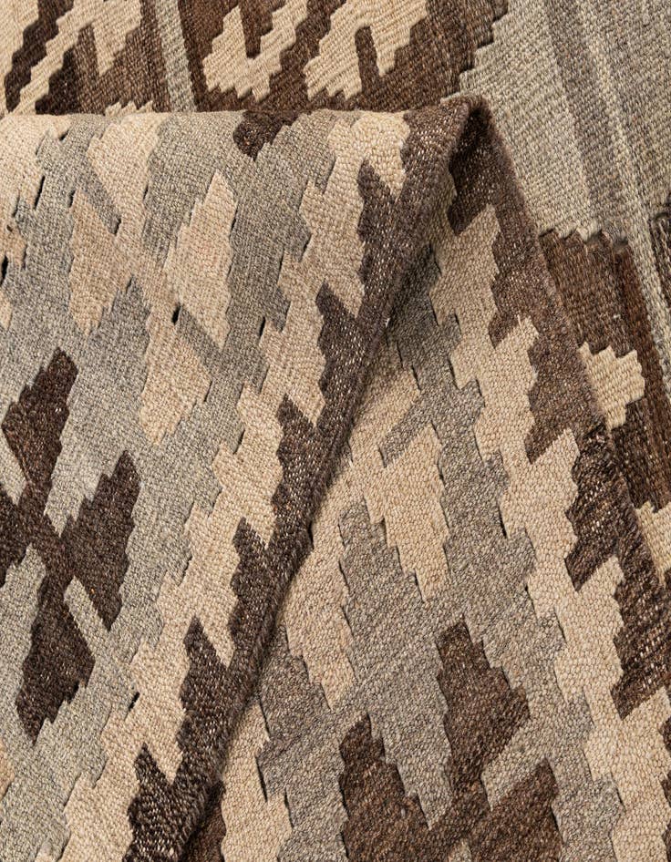Detail image of  4' 4 x 6'  Hand Woven Kilim Maymana Wool Rug