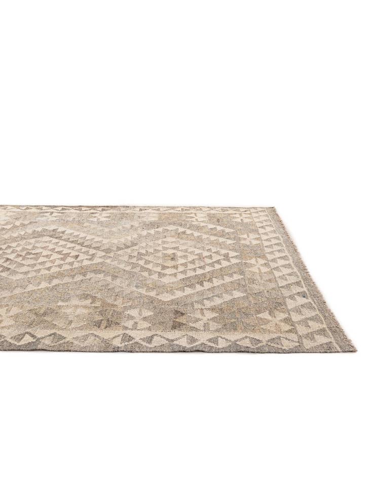 Detail image of  4' 2 x 6' 1  Hand Woven Kilim Maymana Wool Rug
