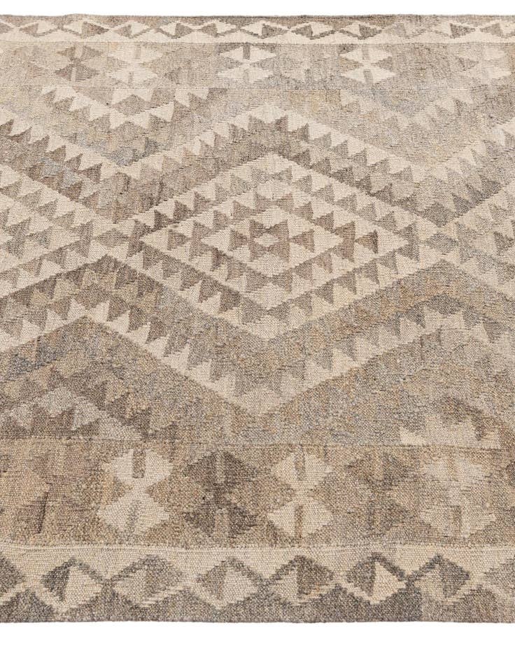 Detail image of  4' 2 x 6' 1  Hand Woven Kilim Maymana Wool Rug