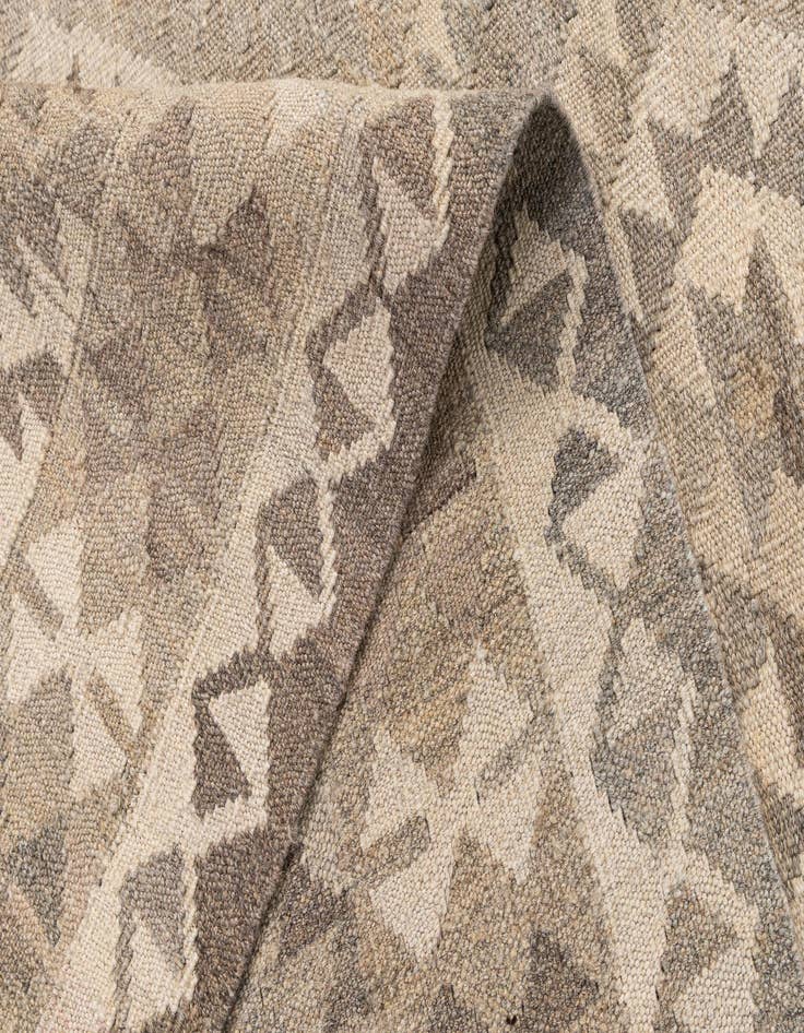 Detail image of  4' 2 x 6' 1  Hand Woven Kilim Maymana Wool Rug