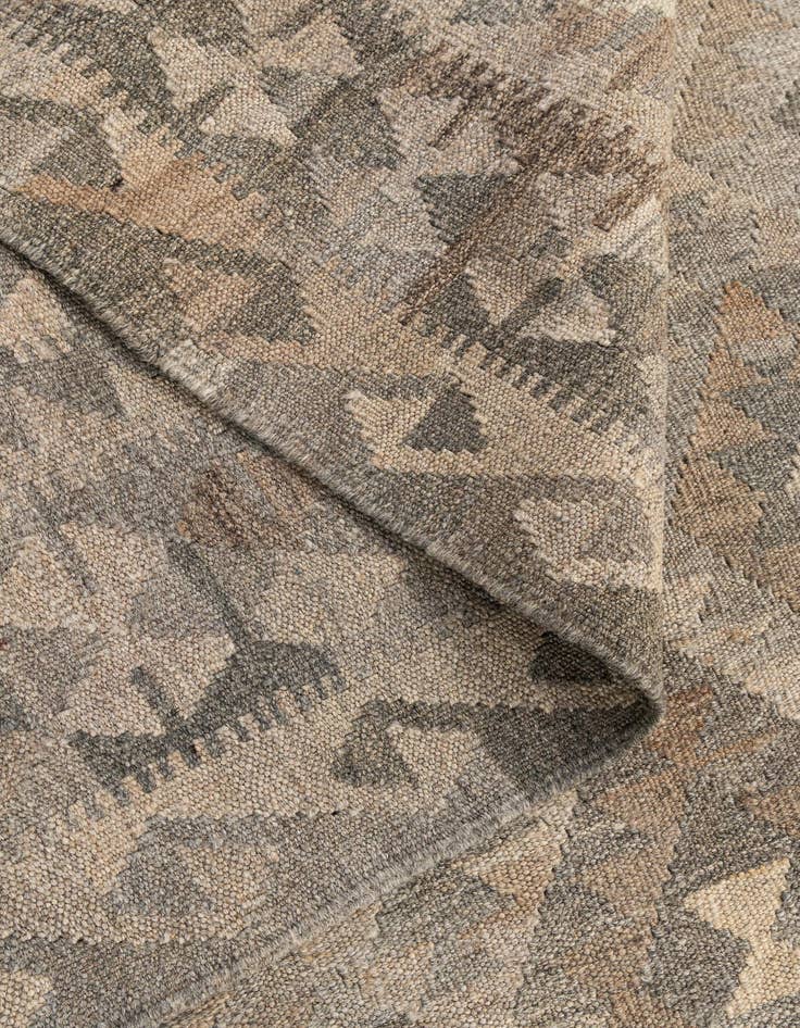 Detail image of  4' 2 x 6' 5  Hand Woven Kilim Maymana Wool Rug