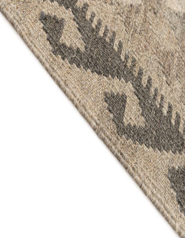 Detail image of  4' 1 x 6' 4  Hand Woven Kilim Maymana Wool Rug