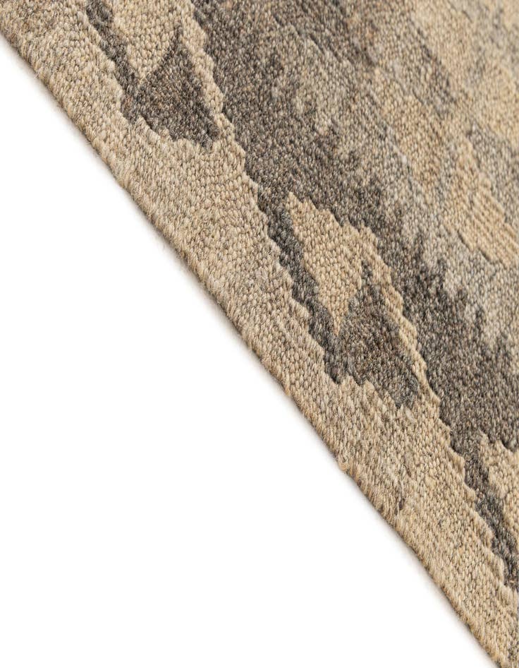 Detail image of  4' 1 x 6' 2  Hand Woven Kilim Maymana Wool Rug